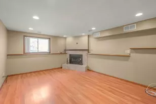 1375 Balsam St E, Eagan, MN 55123 - Photo 15