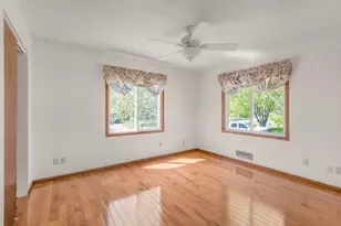 1375 Balsam St E, Eagan, MN 55123 - Photo 11