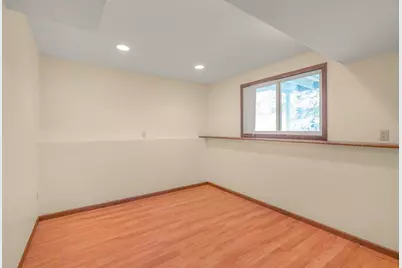 1375 Balsam Street E, Eagan, MN 55123 - Photo 17