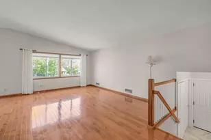 1375 Balsam St E, Eagan, MN 55123 - Photo 3