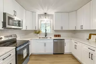 3501 W 103rd St, Bloomington, MN 55431 - Photo 9