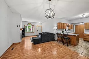 1106 Crystal Pl W, Chaska, MN 55318 - Photo 3