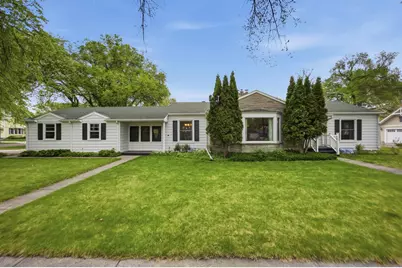 615 10th Avenue S, Fargo,  58103 - Photo 1