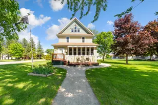 580 6th St, Lafayette, MN 56054 - Photo 1