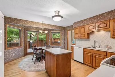 1705 Laurel Avenue, Hudson, WI 54016 - Photo 17