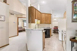 14397 Embassy Way, Apple Valley, MN 55124 - Photo 5