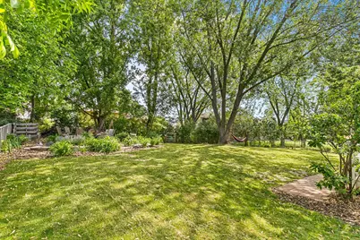 543 Westfield Lane, Vadnais Heights, MN 55127 - Photo 3