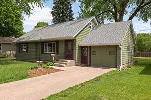 405 1st Ave SE, New Prague, MN 56071 - Photo 1