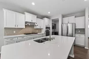 532 Aidan Cv, Eagan, MN 55123 - Photo 3