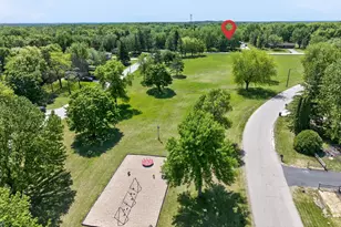 1802 Oak Knoll Dr NE, Alexandria, MN 56308 - Photo 5