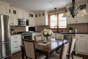 8213 Pleasant View Ct, Mounds View, MN 55112 - Photo 3