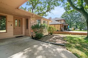 8213 Pleasant View Ct, Mounds View, MN 55112 - Photo 3
