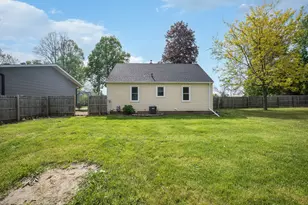 714 3rd St N, Saint James, MN 56081 - Photo 3
