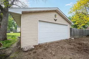 714 3rd St N, Saint James, MN 56081 - Photo 7