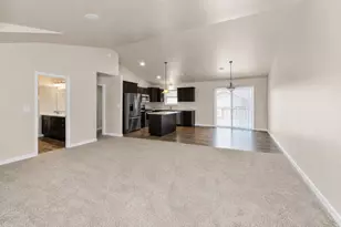 3831 32nd St S, Moorhead, MN 56560 - Photo 3