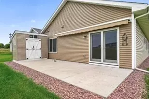 211 8th Ave NE, Isanti, MN 55040 - Photo 3