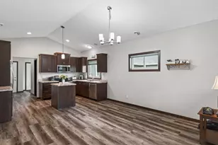 211 8th Ave NE, Isanti, MN 55040 - Photo 9