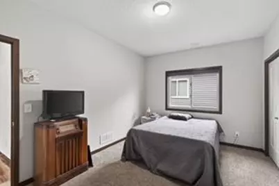 211 8th Avenue NE, Isanti, MN 55040 - Photo 13