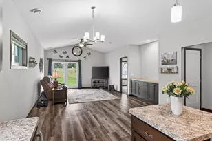 211 8th Ave NE, Isanti, MN 55040 - Photo 13