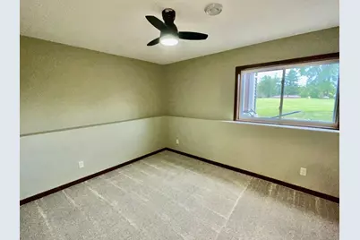201 25th Street SW, Austin, MN 55912 - Photo 29