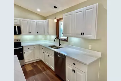 201 25th Street SW, Austin, MN 55912 - Photo 11
