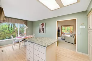 1360 Parkview Dr, Chaska, MN 55318 - Photo 7