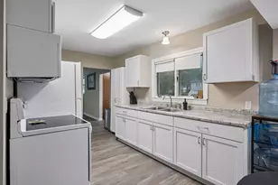 421 Buffalo Ave S, Montrose, MN 55363 - Photo 5