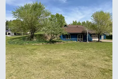 110 Velkommen Street NE, Staples, MN 56479 - Photo 27