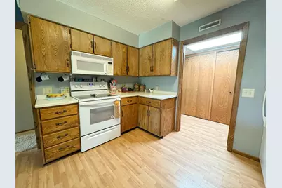 110 Velkommen Street NE, Staples, MN 56479 - Photo 7