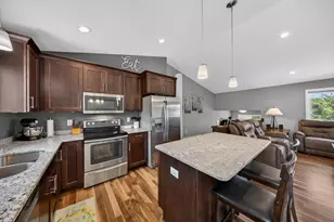 810 8 Ave SW, Pine Island, MN 55963 - Photo 15