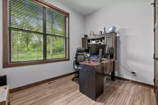 16685 Judicial Rd, Lakeville, MN 55044 - Photo 15