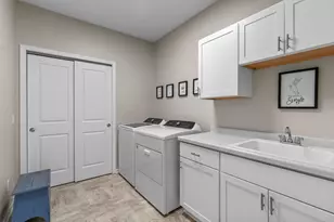 17960 Granite Ct, Lakeville, MN 55044 - Photo 33