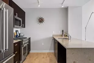 901 S 2nd St, Minneapolis, MN 55415 - Photo 17