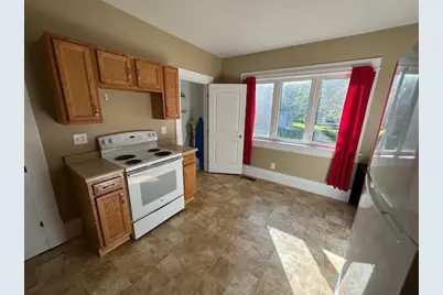 712 3rd Street SW, Willmar, MN 56201 - Photo 5