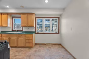 9109 Queen Ave S, Bloomington, MN 55431 - Photo 5