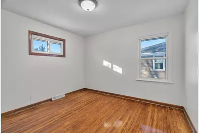 9109 Queen Avenue S, Bloomington, MN 55431 - Photo 15