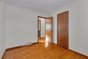 9109 Queen Ave S, Bloomington, MN 55431 - Photo 11
