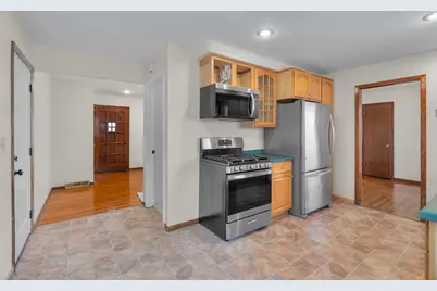 9109 Queen Avenue S, Bloomington, MN 55431 - Photo 7