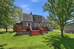 573 Stearns Ave E, Eden Valley, MN 55329 - Photo 7