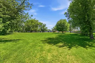 573 Stearns Ave E, Eden Valley, MN 55329 - Photo 47