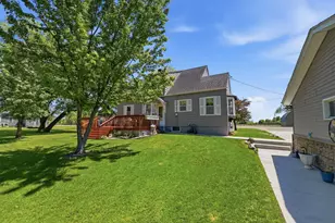 573 Stearns Ave E, Eden Valley, MN 55329 - Photo 43