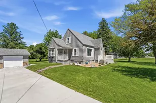 573 Stearns Ave E, Eden Valley, MN 55329 - Photo 53