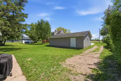 573 Stearns Avenue E, Eden Valley, MN 55329 - Photo 57