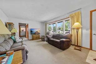 7049 Ewing Ave N, Brooklyn Center, MN 55429 - Photo 11