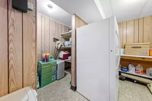 7049 Ewing Ave N, Brooklyn Center, MN 55429 - Photo 35