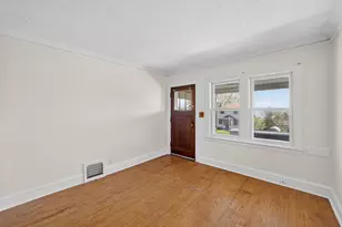 2711 W 9th St, Duluth, MN 55806 - Photo 3