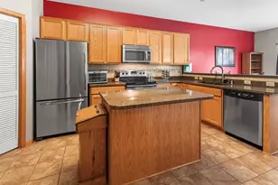 2033 Poppy Dr, Chanhassen, MN 55317 - Photo 17