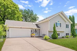 4876 Erickson Dr, New Hope, MN 55428 - Photo 3