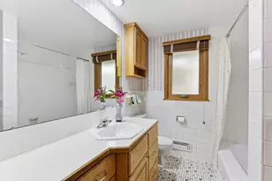 6221 Hansen Rd, Edina, MN 55436 - Photo 29