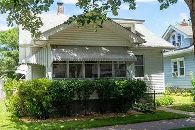 845 Rose Avenue E, Saint Paul, MN 55106 - Photo 1